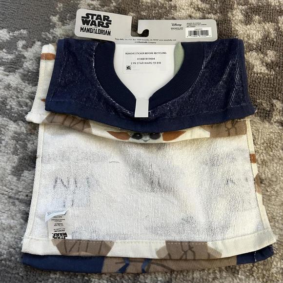 Disney Two Pack Stars Wars-Mandalorian Towel Bibs (NEW) - Picture 3 of 3